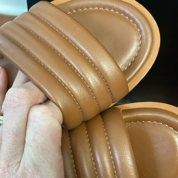 J.Crew Sandals Puffy Leather Slip On Flip Flop Shoes Size 7 Brown - Picture 4 of 4